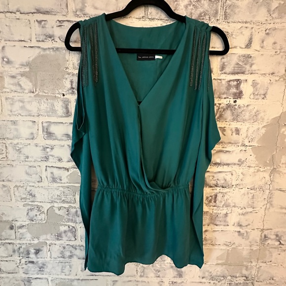 The Addison Story | Teal Green Cut Out Shoulder Silk Tunic - Picture 2 of 14
